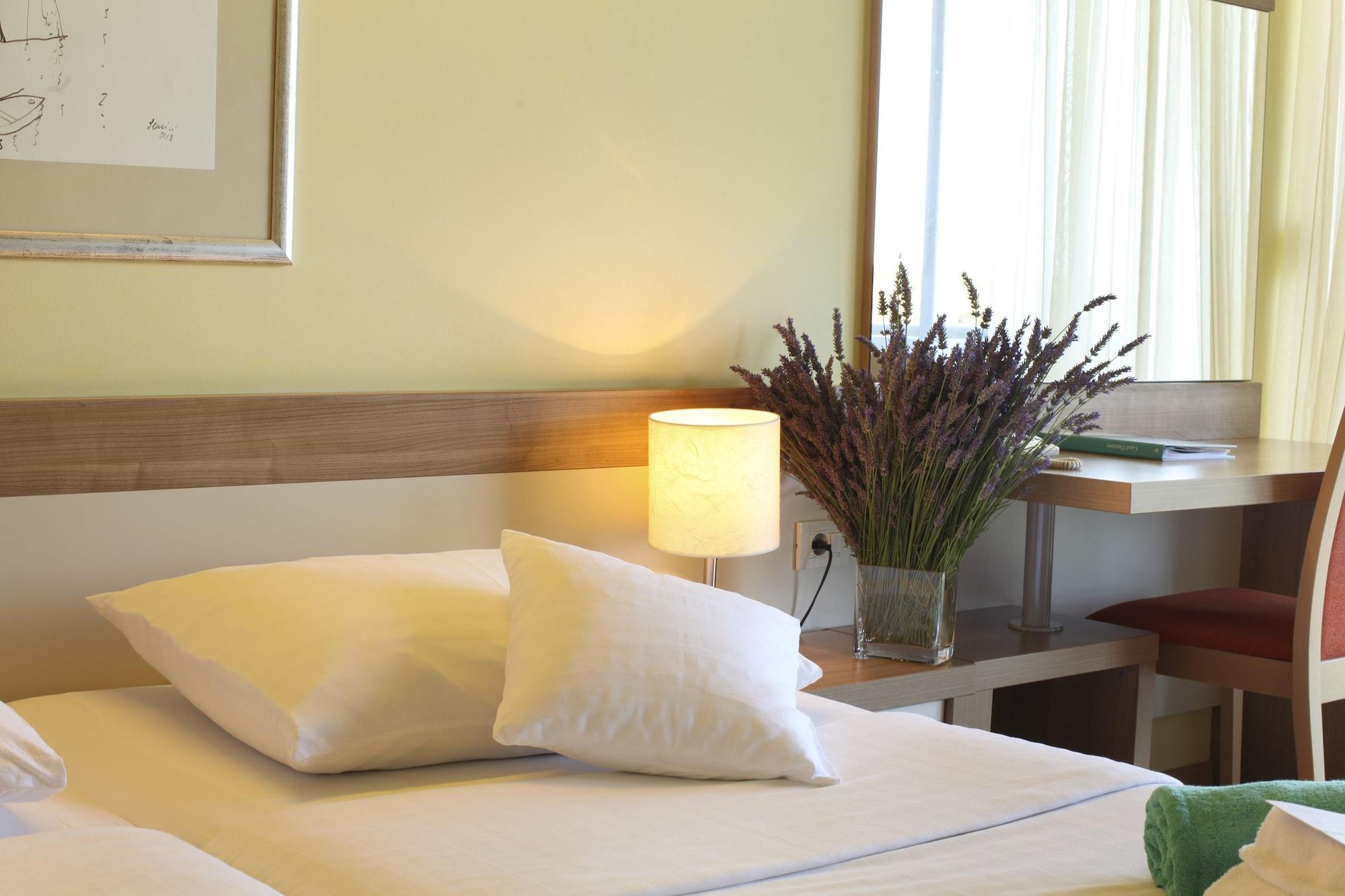 Hotel Aurora Mali Lošinj Екстериор снимка