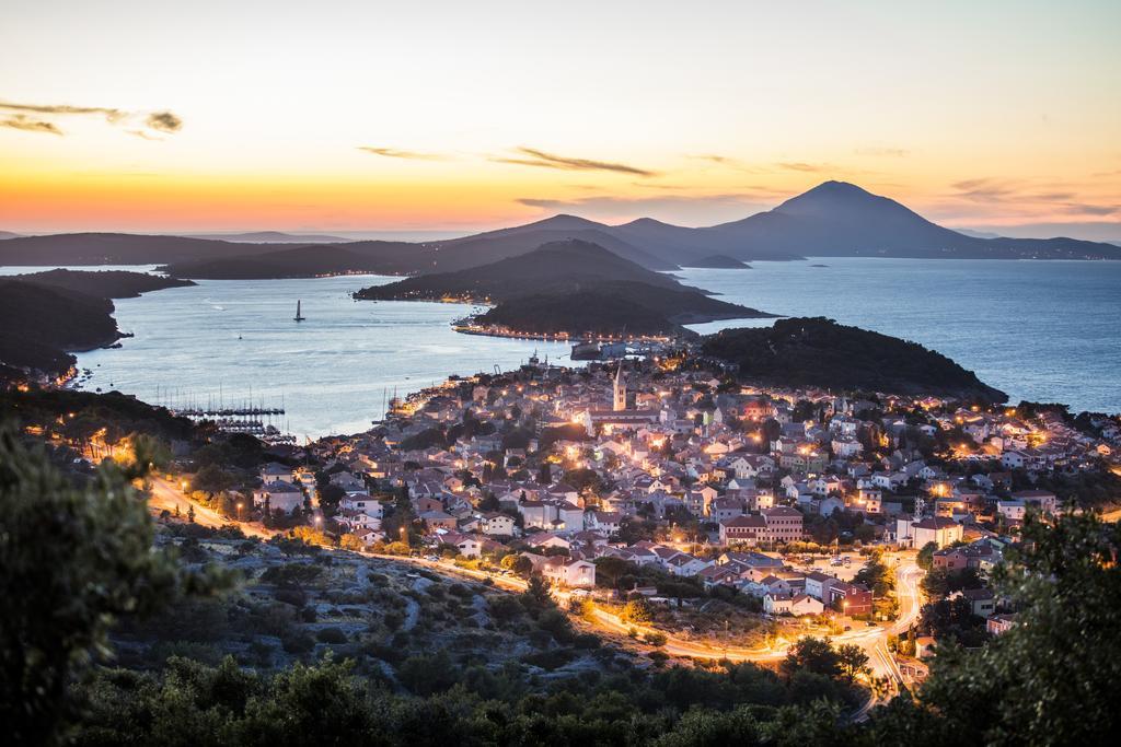Hotel Aurora Mali Lošinj Екстериор снимка