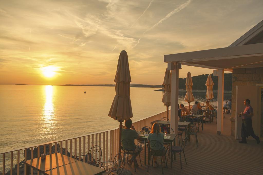 Hotel Aurora Mali Lošinj Екстериор снимка